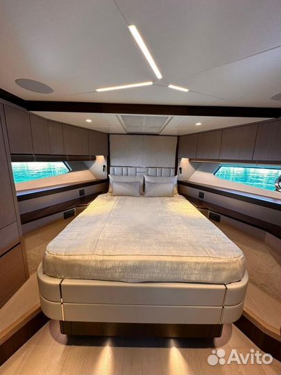 Моторная яхта Sunseeker Manhattan 55 (021)