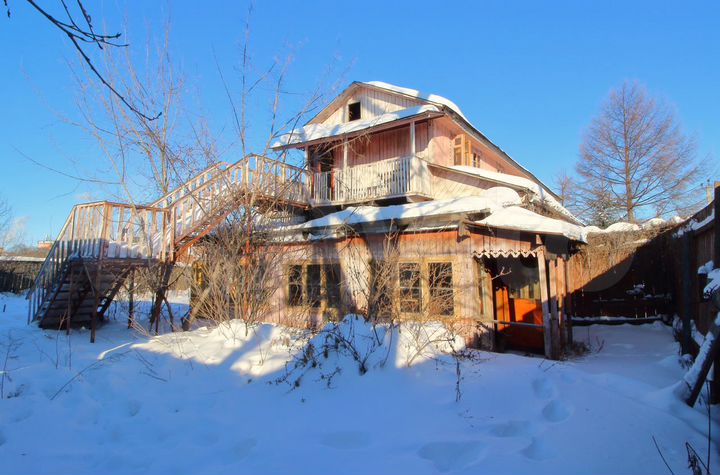 Дом 350 м² на участке 11 сот.