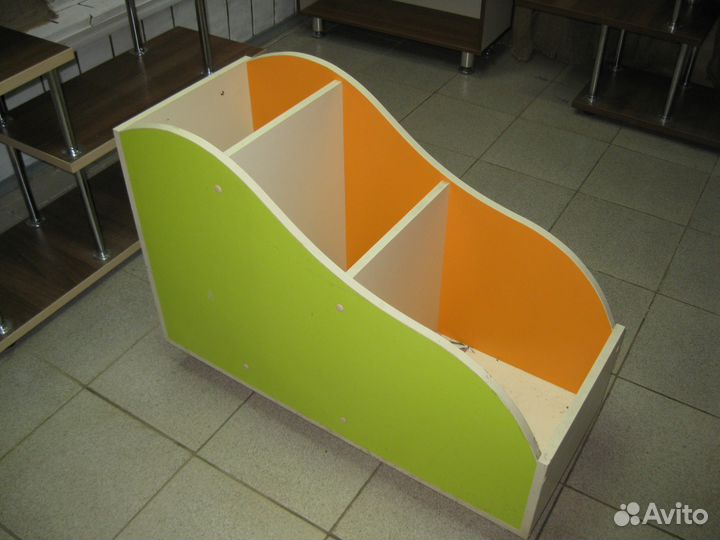 Тумба-подставка передвижная