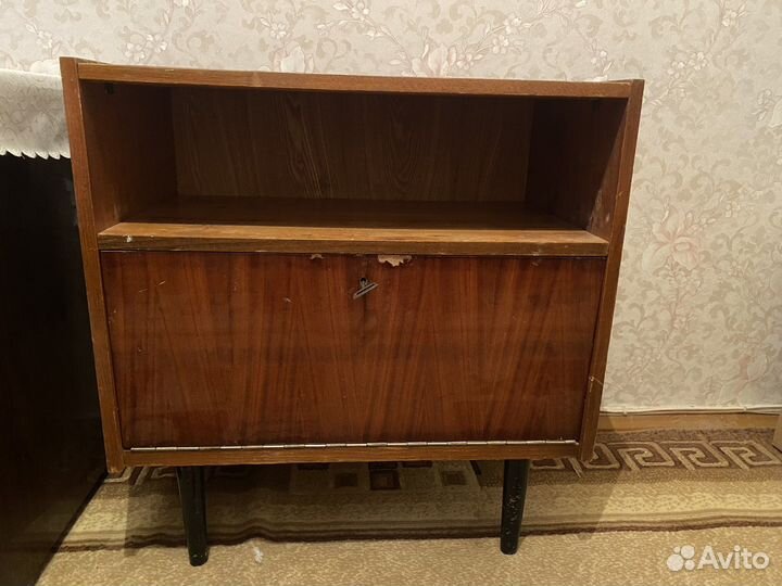 Комод, стол