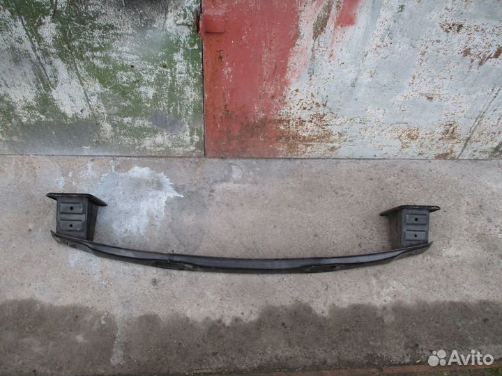 Брус кранштейн заднего бампера BMW X5 E70