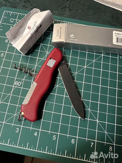 Victorinox alpineer