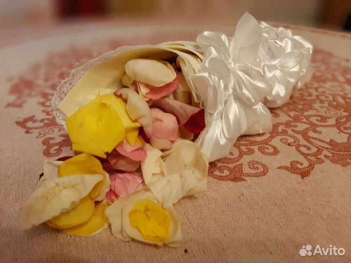 Кулечки свадебные для лепестков роз