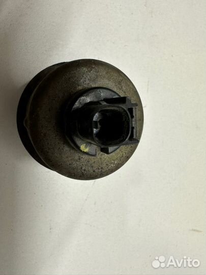 Датчик давления масла Toyota Land-Cruiser 200