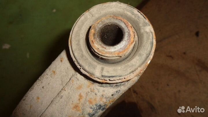 Рычаг задний нижний правый Nissan Armada (WA60)