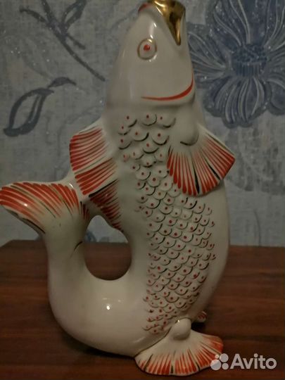 Штоф с рюмками. Рыбки