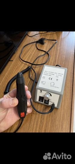 Машинка для аппаратного маникюра