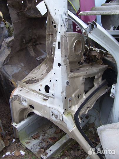 Хендай акцент четверть кузова передняя левая