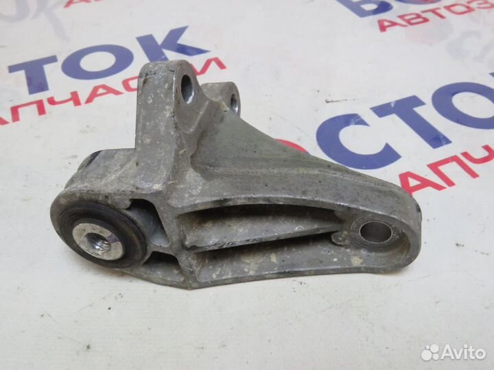 Кронштейн подушки двигателя Лево ford focus CB8 mg