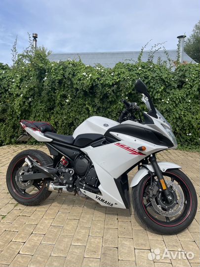 Yamaha FZ6R