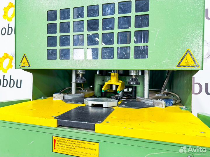 Kaban Углозачистной станок на 3 фрезы для окон пвх