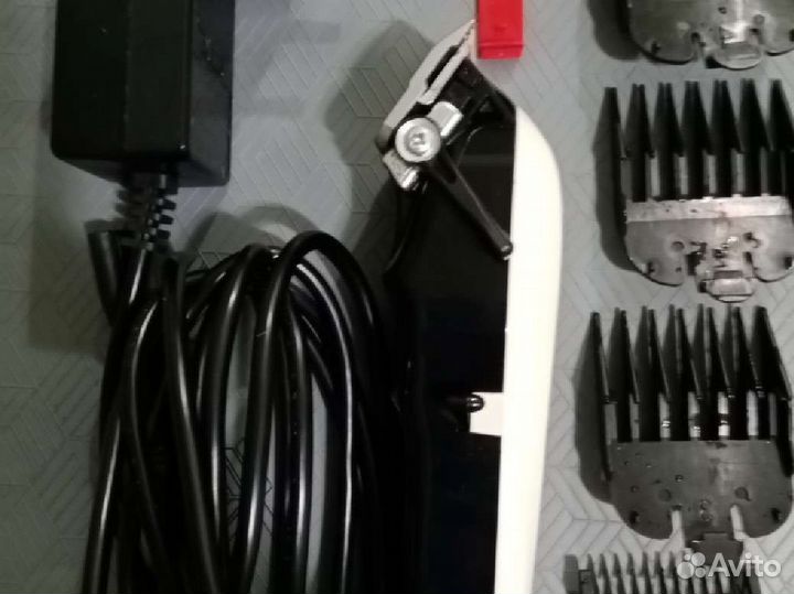 Машинка для стрижки волос профессиональная