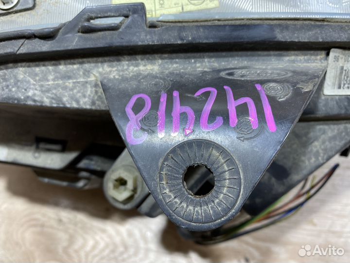 Фара передняя левая Ford Focus 1 рест 142418