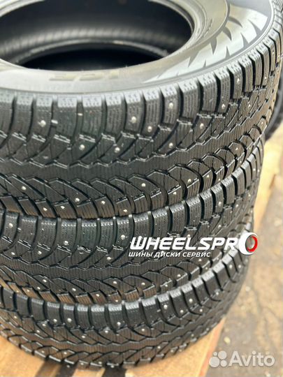 Pirelli Formula Ice 245/70 R16