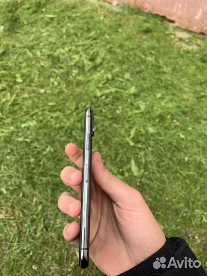 iPhone X, 64 ГБ
