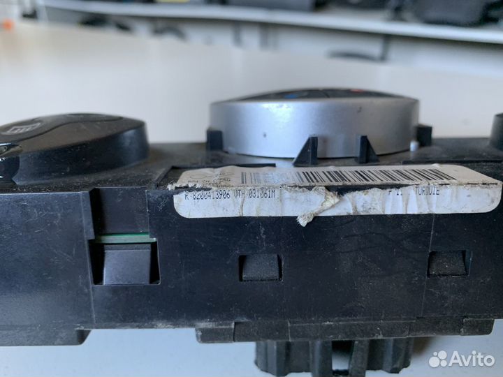 Блок управления климатом Renault Megane 2