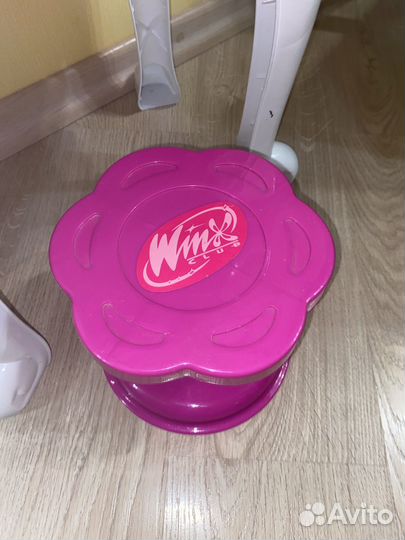 Туалетный столик для девочки со стульчиком