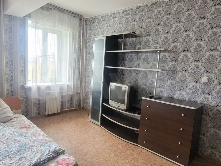 2-к. квартира, 53 м², 1/3 эт.