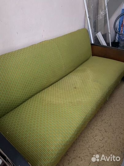 Диван в хорошем состоянии