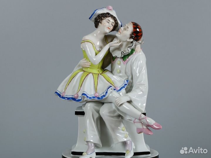 Редкая фарфоровая статуэтка. Германия