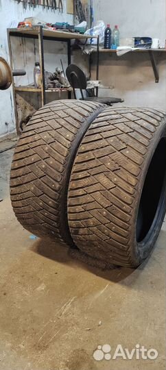 Goodyear UltraGrip 245/45 R17