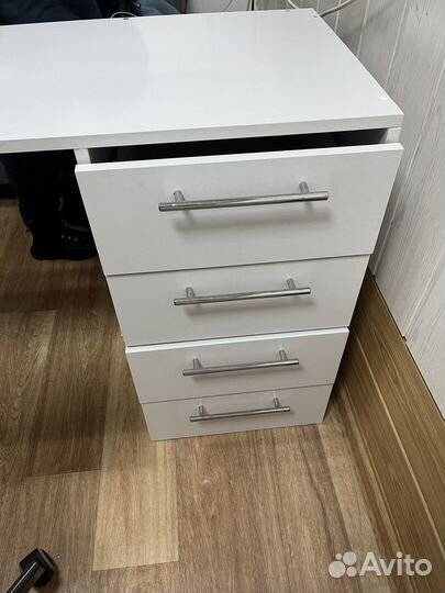 Стол для маникюра