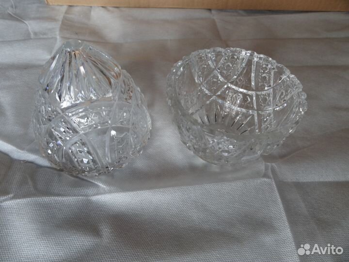 Хрустальное яйцо (ваза-конфетница)