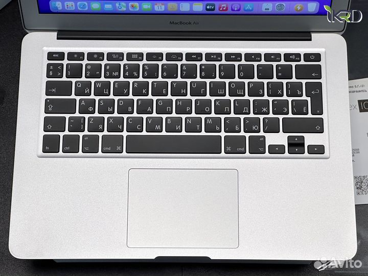 MacBook Air 13 2017 (i5/8/256) почти идеал, без ре
