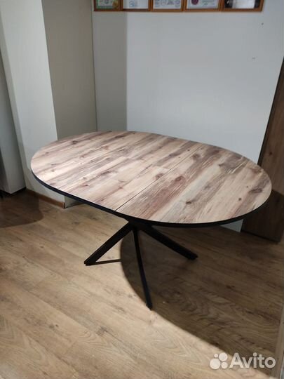 Кухонный стол