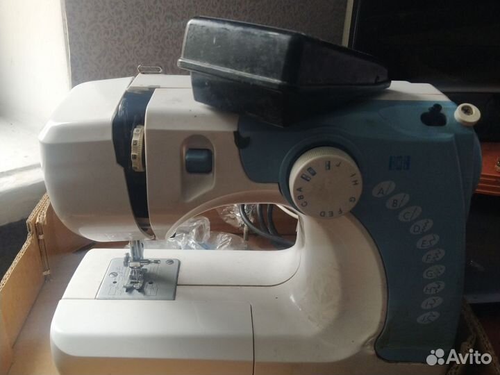 Швейная машина электрическая
