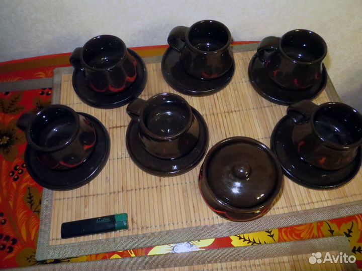 Керамический сервиз. Сахарница и чашечки