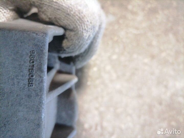 Кронштейн двигателя Daewoo Nexia седан 1.6