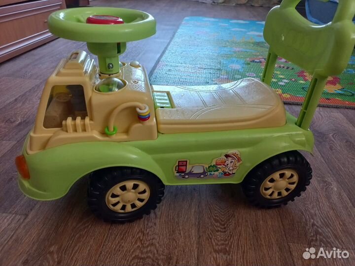 Машинка каталка толокар
