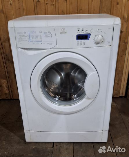Стиральная машина indesit,загрузка 5кг