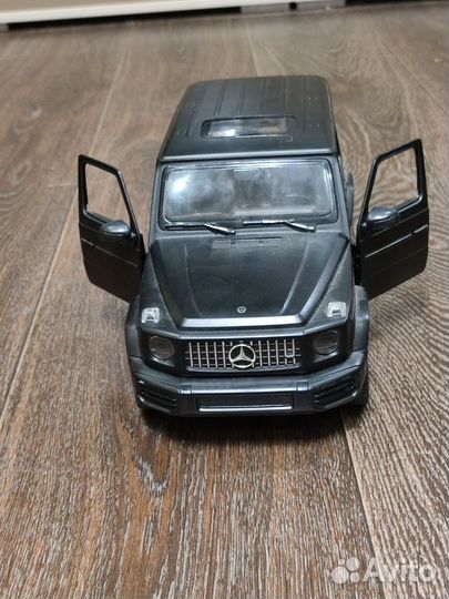 Детские игрушки Мерседес Гелик