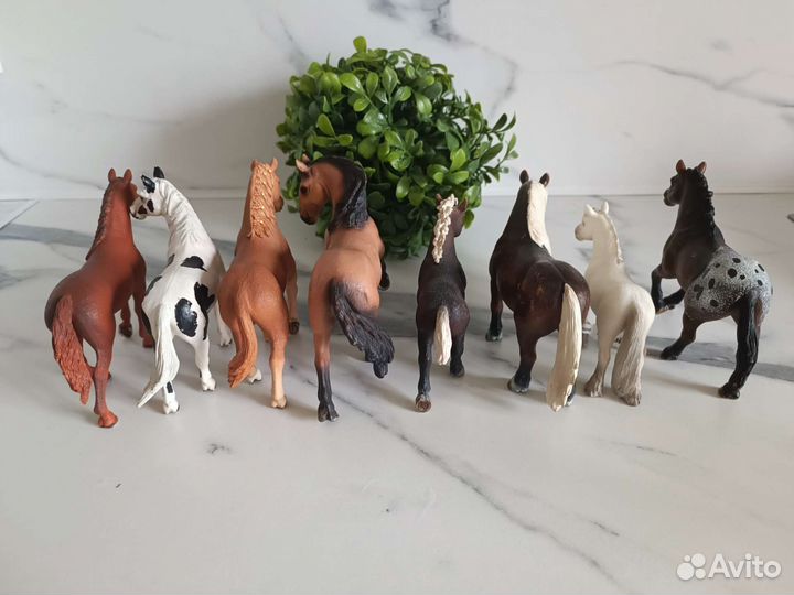 Фигурки лошадей Schleich