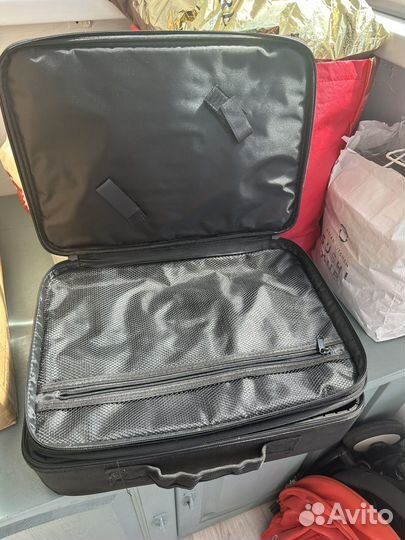 Большой кейс для косметики