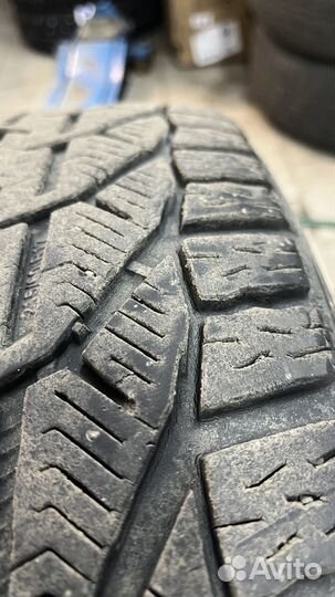 Kormoran Snow 215/60 R17 96H