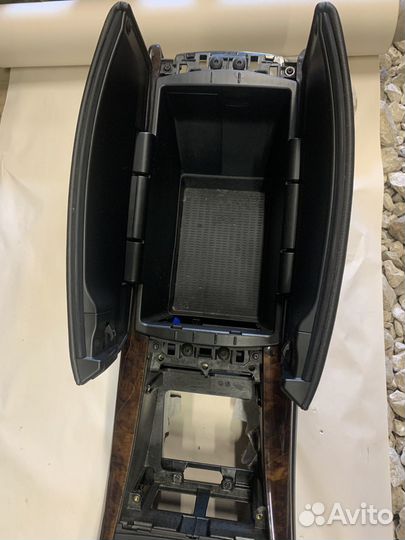 Подлокотник центральная консоль BMW X5 E70