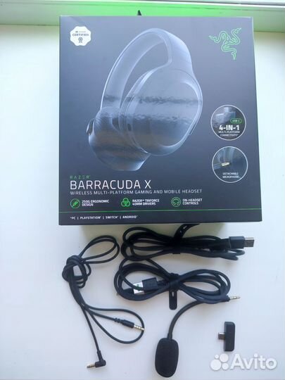 Беспроводные/проводные наушники Razer Barracuda X