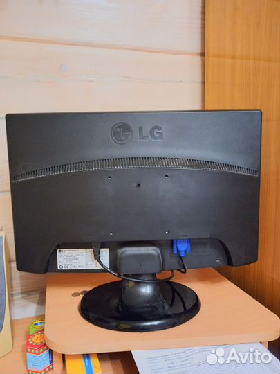Монитор LG flatron
