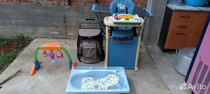 Детский стол и ванначка
