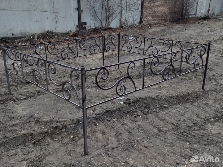 Изготовление ограды на кладбище