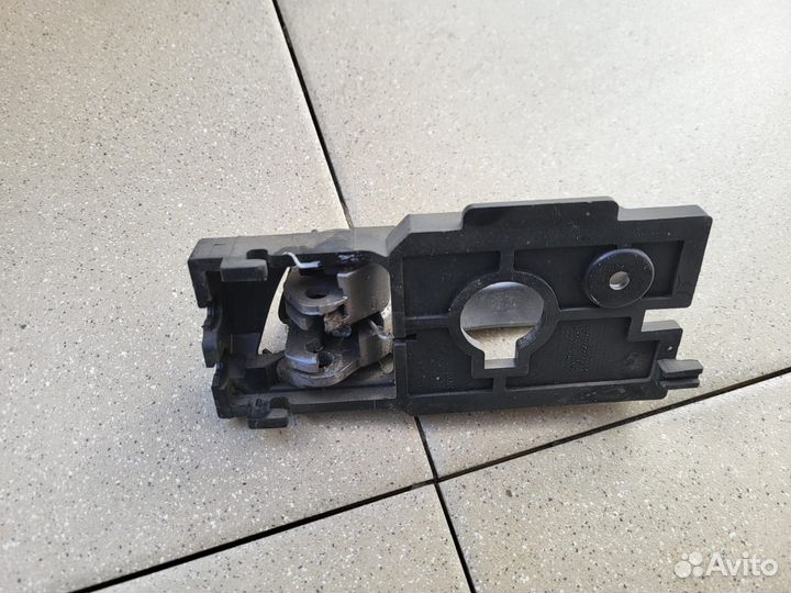 Ручка внутренняя передняя правая Hyundai Solaris