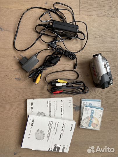 Видеокамера sony DCR-DVD 105Е