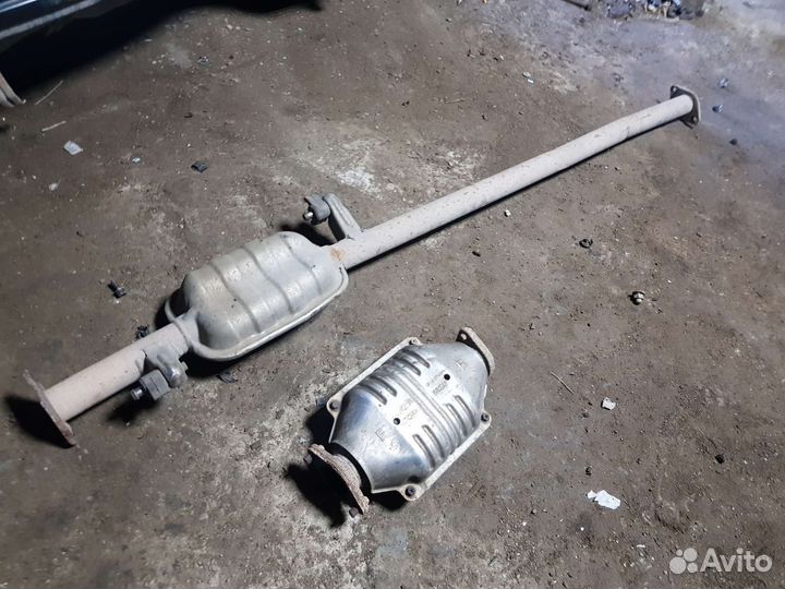 Средняя часть глушителя Kia sportage II G4GC