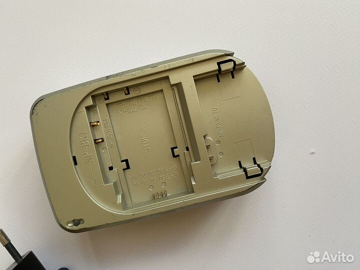 Универсальное зарядное устройство Acme power бу