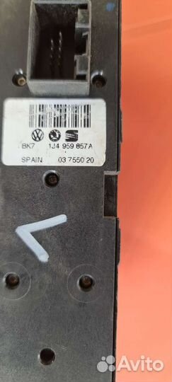 Блок стеклоподъемников skoda octavia a4 1u