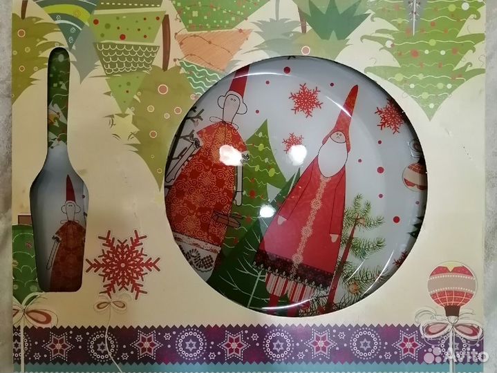 Блюдо с лопаткой