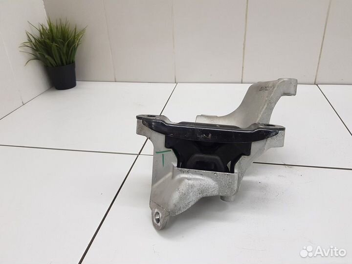 Опора двигателя левая (Chery Tiggo 7)